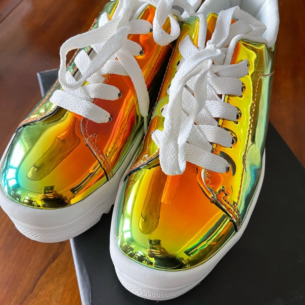 Liliana Light Chemistry Platform Sneakers